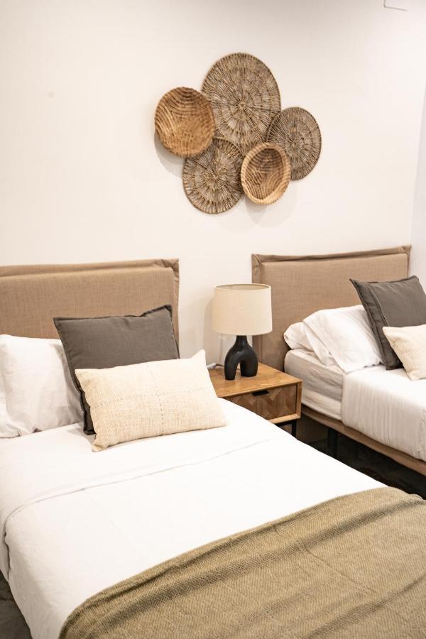 Stay U-Nique Apartments Plaza Constitucion มาลากา ภายนอก รูปภาพ