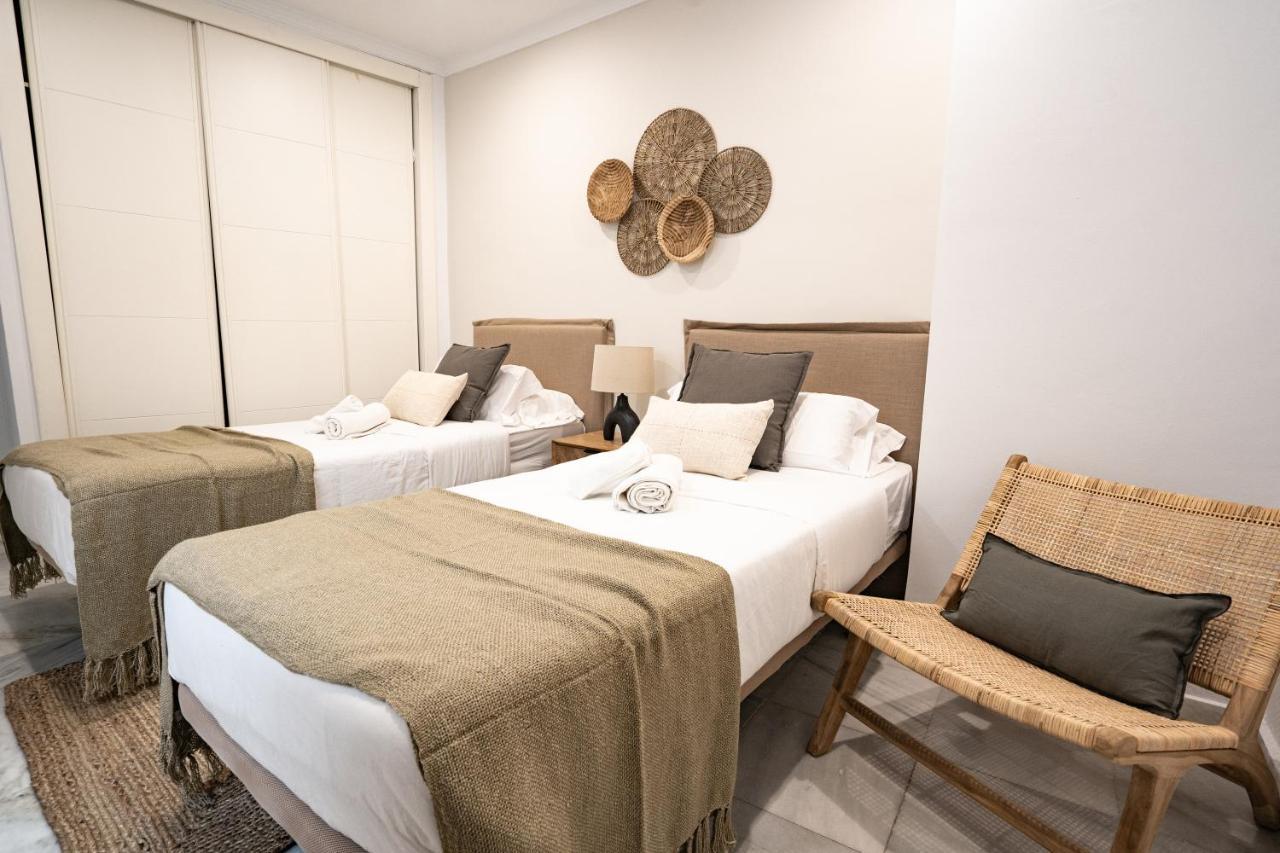 Stay U-Nique Apartments Plaza Constitucion มาลากา ภายนอก รูปภาพ