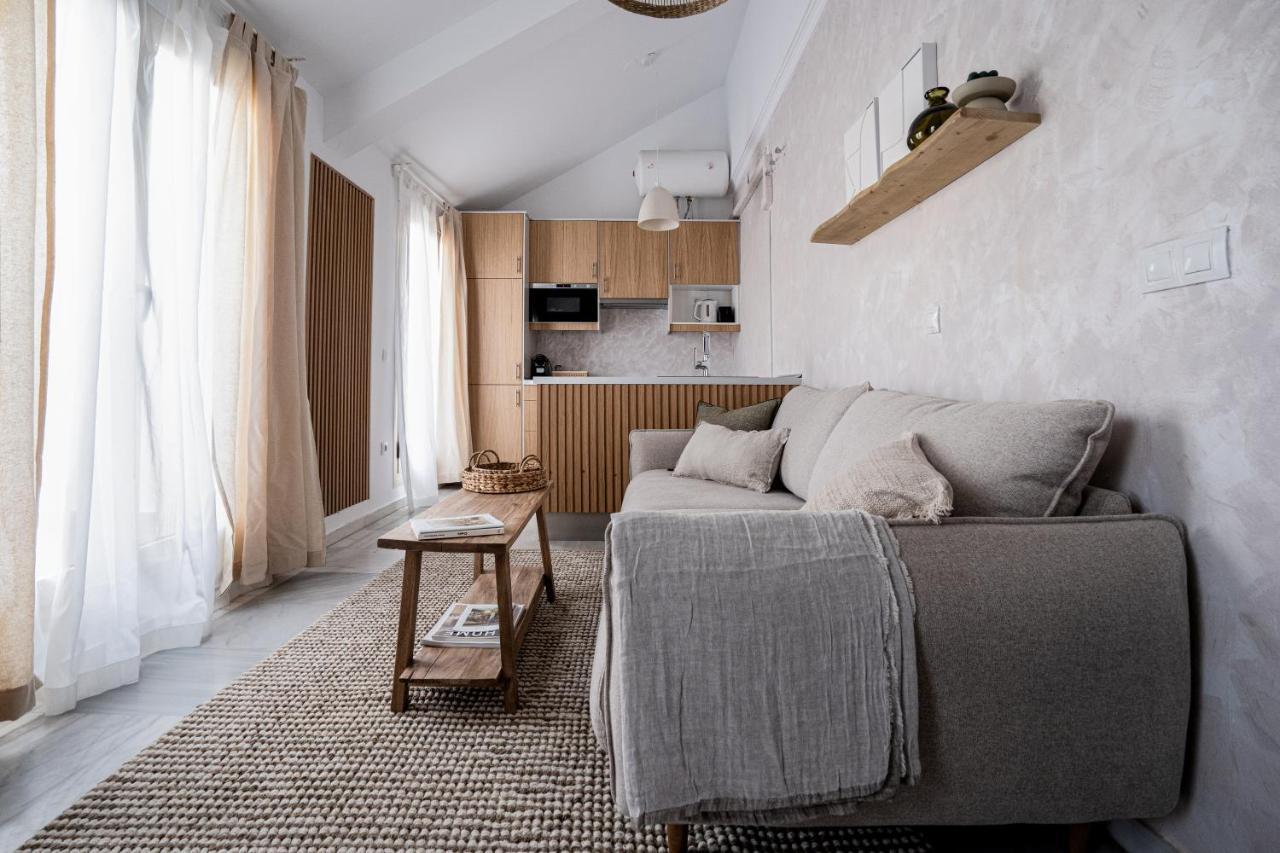 Stay U-Nique Apartments Plaza Constitucion มาลากา ภายนอก รูปภาพ