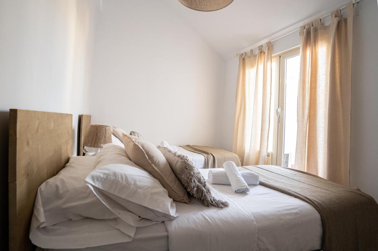 Stay U-Nique Apartments Plaza Constitucion มาลากา ภายนอก รูปภาพ