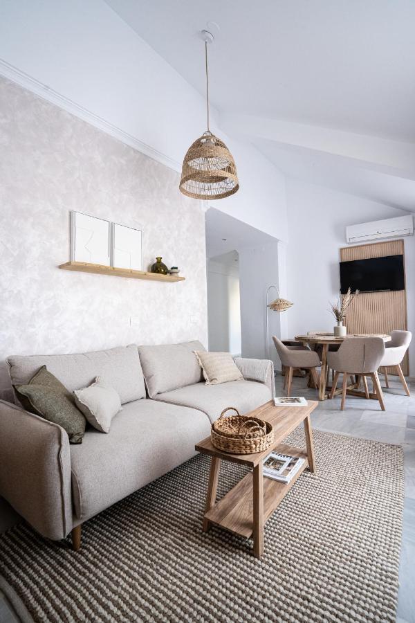 Stay U-Nique Apartments Plaza Constitucion มาลากา ภายนอก รูปภาพ