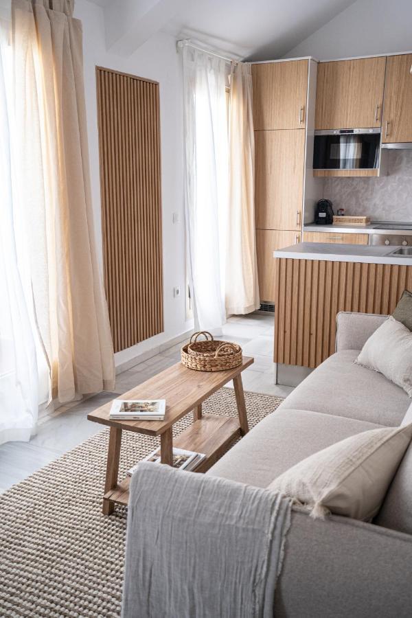 Stay U-Nique Apartments Plaza Constitucion มาลากา ภายนอก รูปภาพ